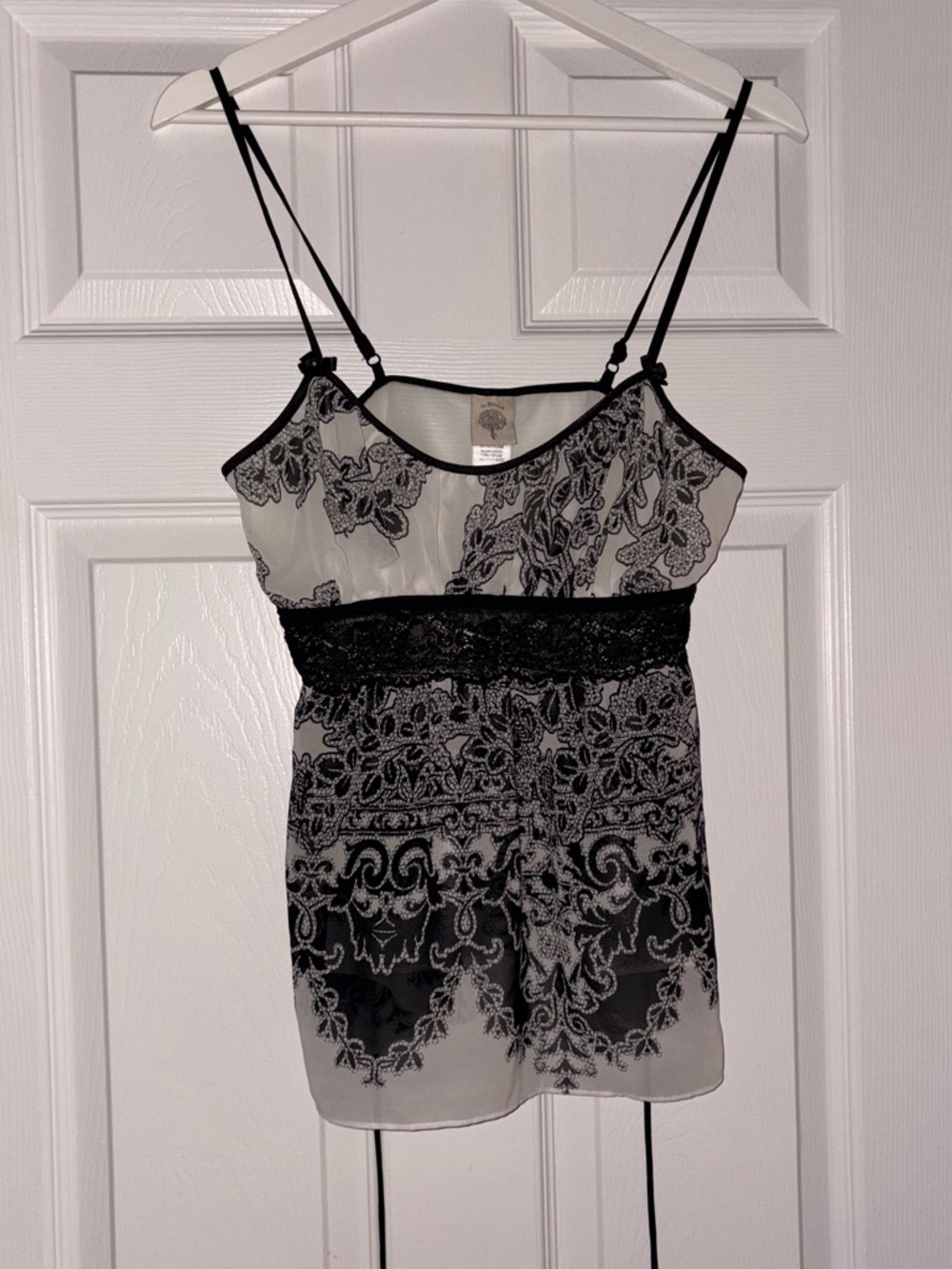 In Bloom Black & White Lace-Print Spaghetti Strap Camisole